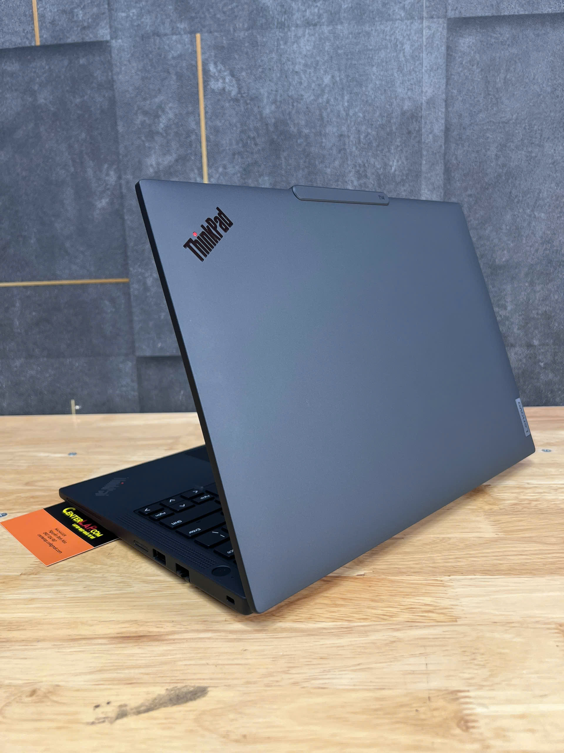 LENOVO THINKPAD T14 GEN 6 CORE ULTRA 5 235U RAM 16GB SSD 512GB 14INCH WUXGA IPS- MÁY NEW 100% ( BẢO HÀNH CHÍNH HÃNG 35 THÁNG)