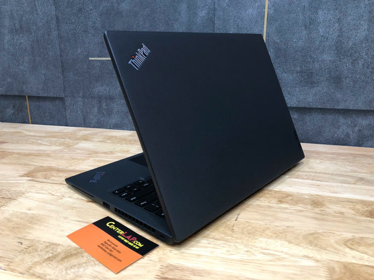 Lenovo ThinkPad X1 Carbon Gen 11,Core i7-1365U, RAM 32GB, SSD 512GB, 14.0" IPS FHD Touchscreen- Máy mới 99%