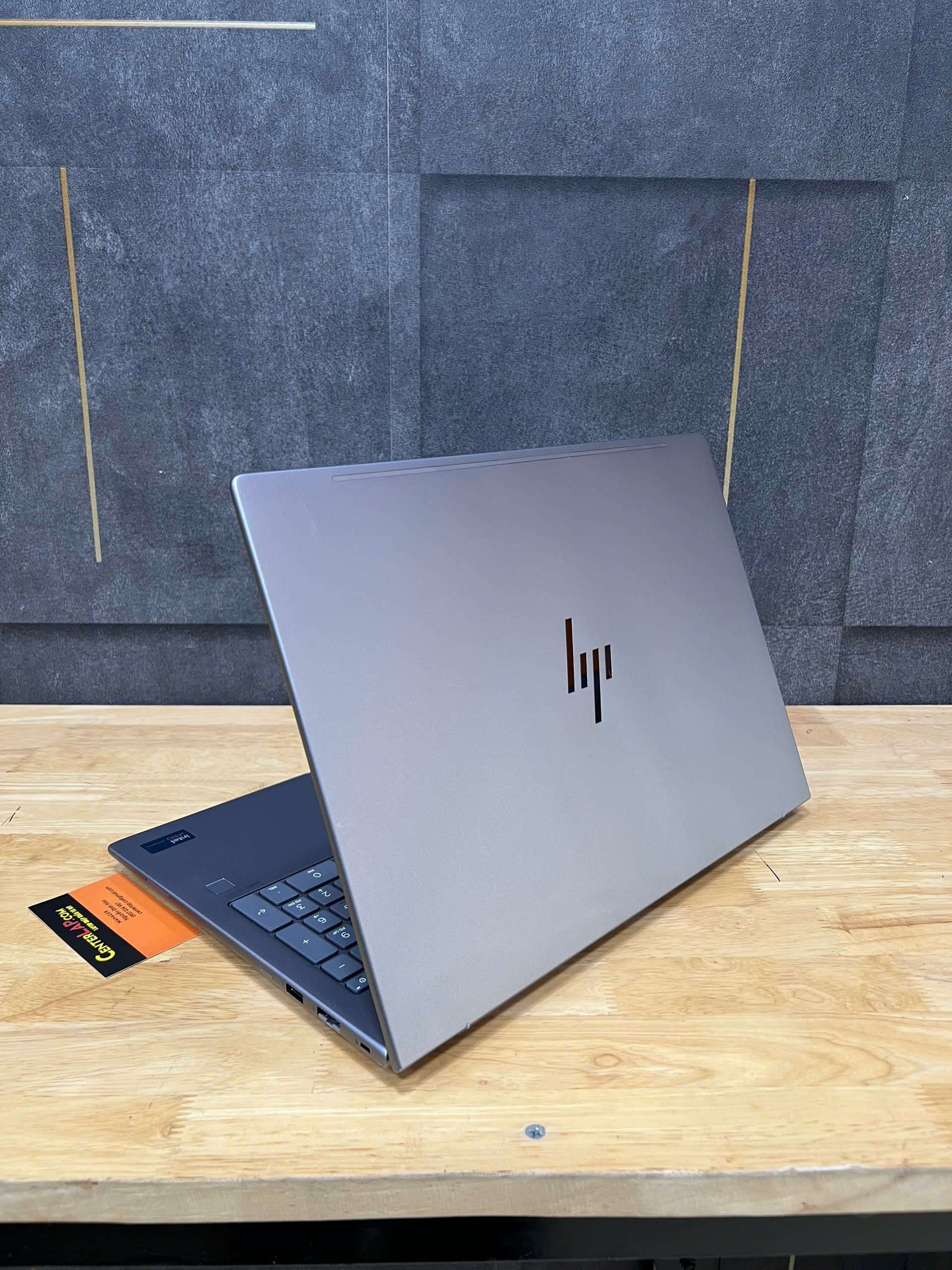 HP Workstation ZBook Power 16 G11 Ultra 7 165H RAM 16GB SSD 512GB ,VGA RTX 1000 ada 6GB , 16inch FHD- Máy mới 99%